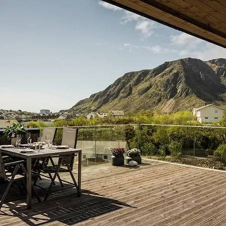 Arkt Lofoten Signature Vestvagoy